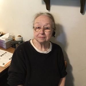 Meet your Posher, Lois